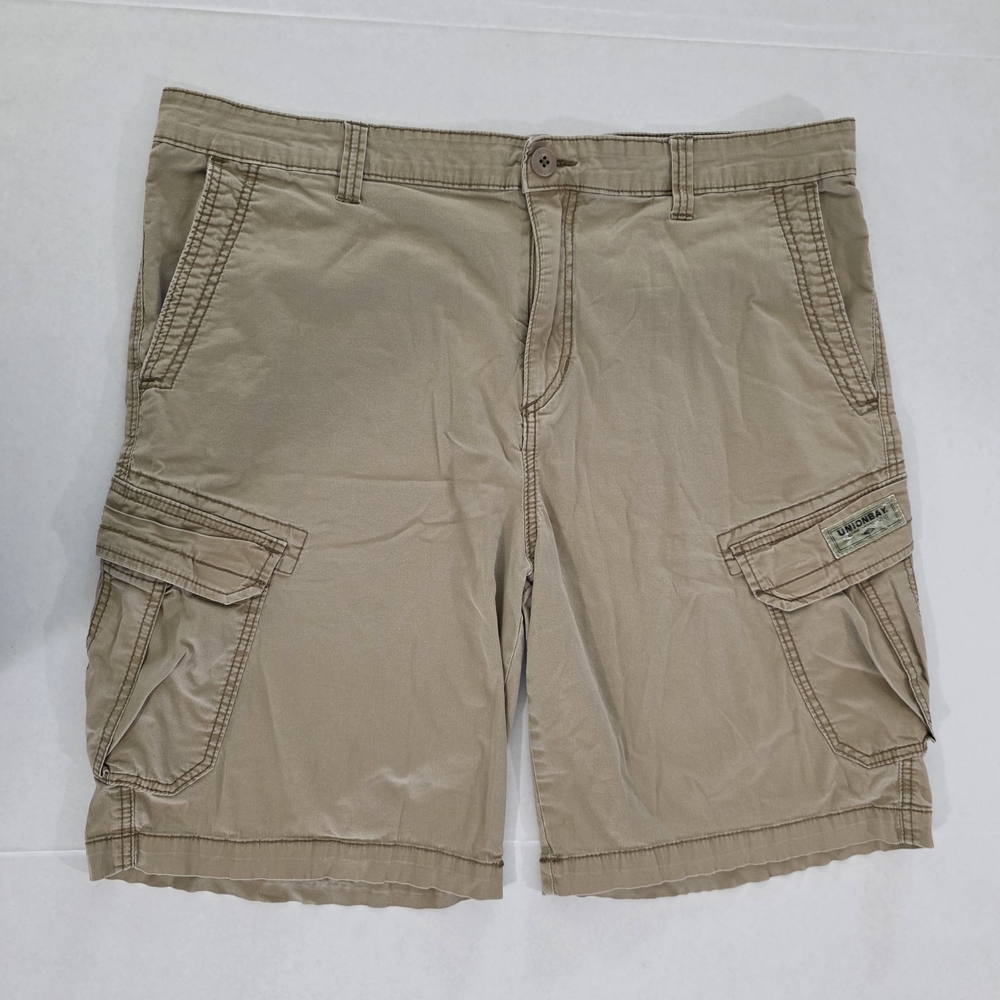 Men's Tan Cargo Shorts
